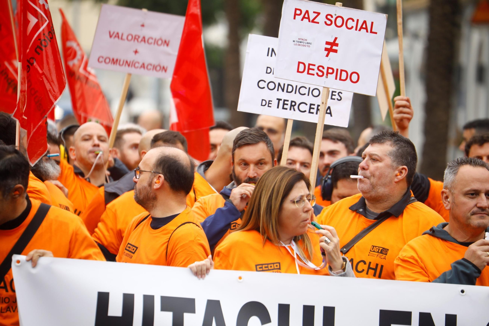 La manifestación de los trabajadores de Hitachi Energy en Córdoba, en imágenes