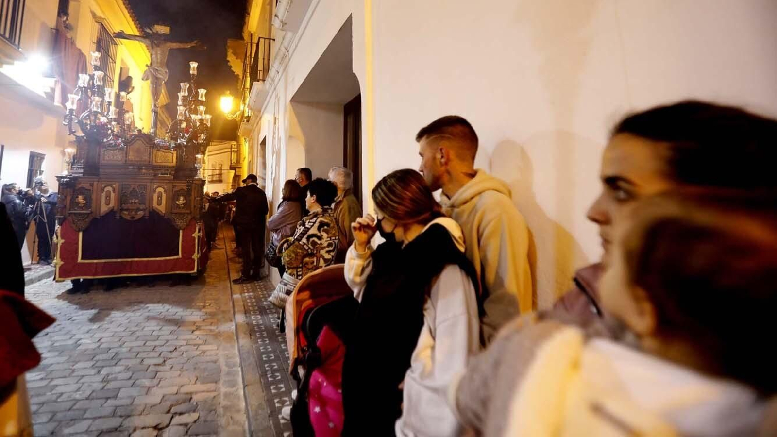 Las imágenes del Martes Santo en Tarifa: La Salud