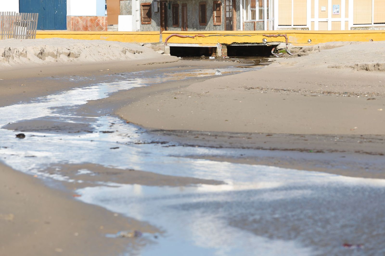 Las fotografías de los daños de las últimas borrascas en las playas de Getares y El Rinconcillo, en Algeciras