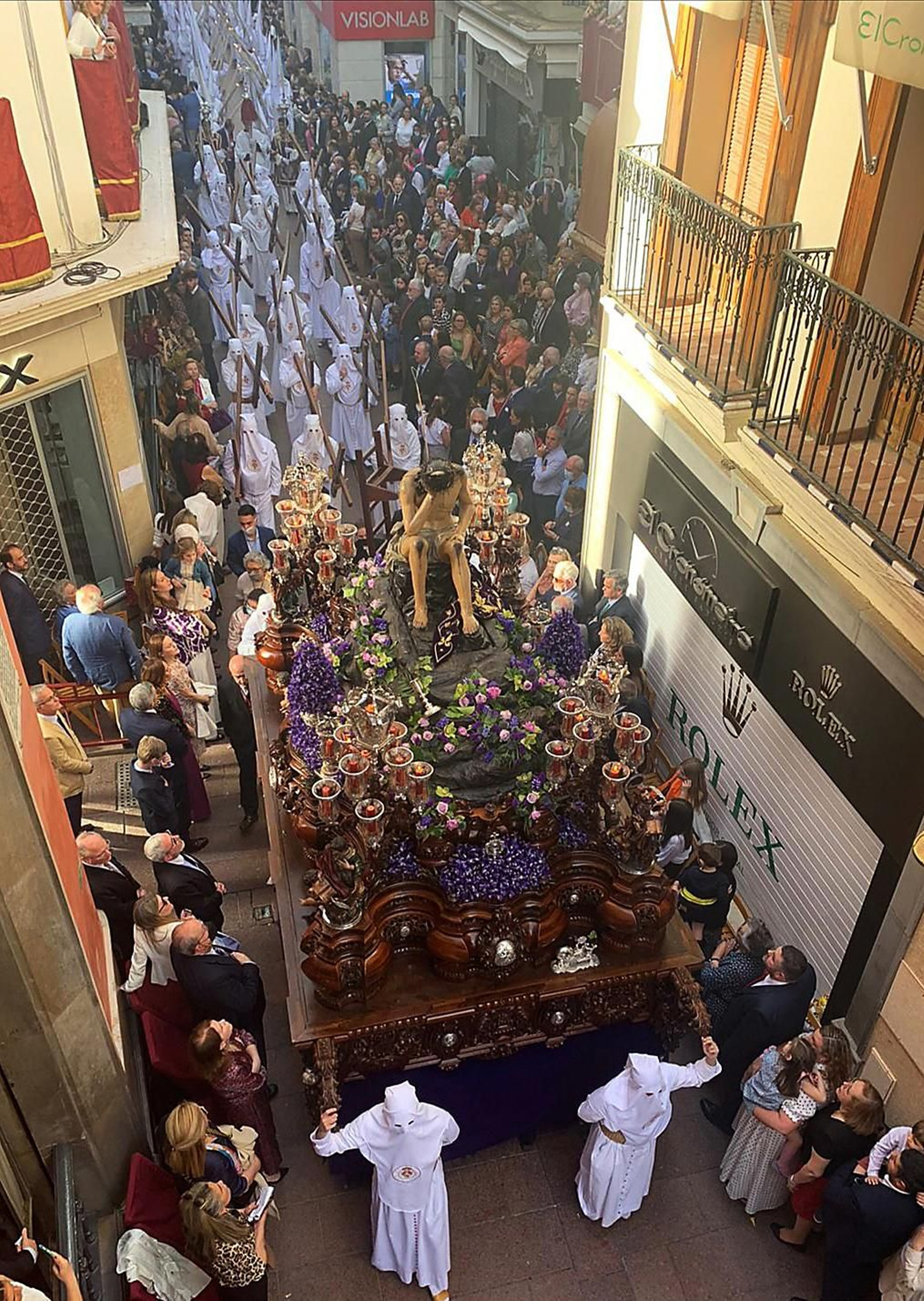 El Señor de la Humildad y Paciencia de la Cena por la calle Sierpes.