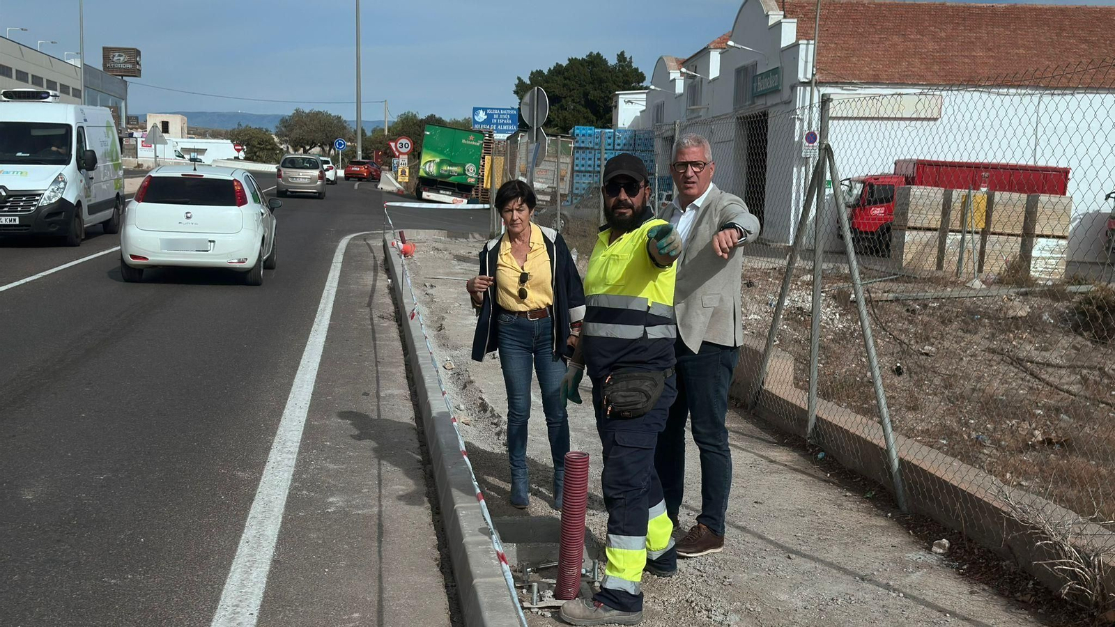 Ya han dado comienzo las obras. Ya han dado comienzo las obras.