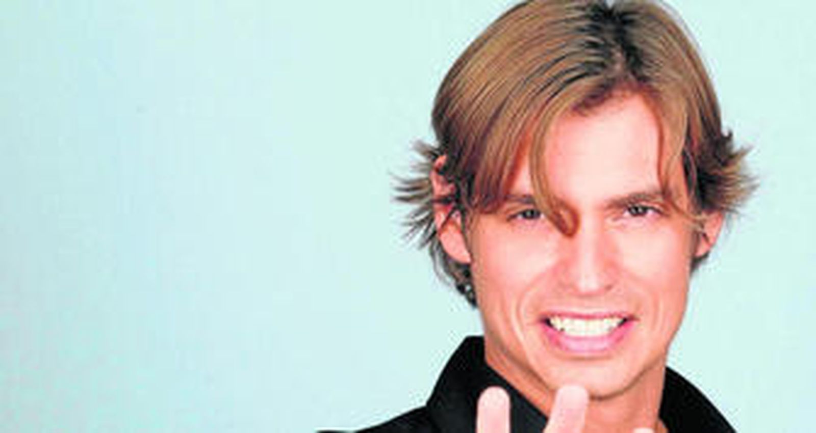 La relación de Carlos con Beatriz terminó recientemente.