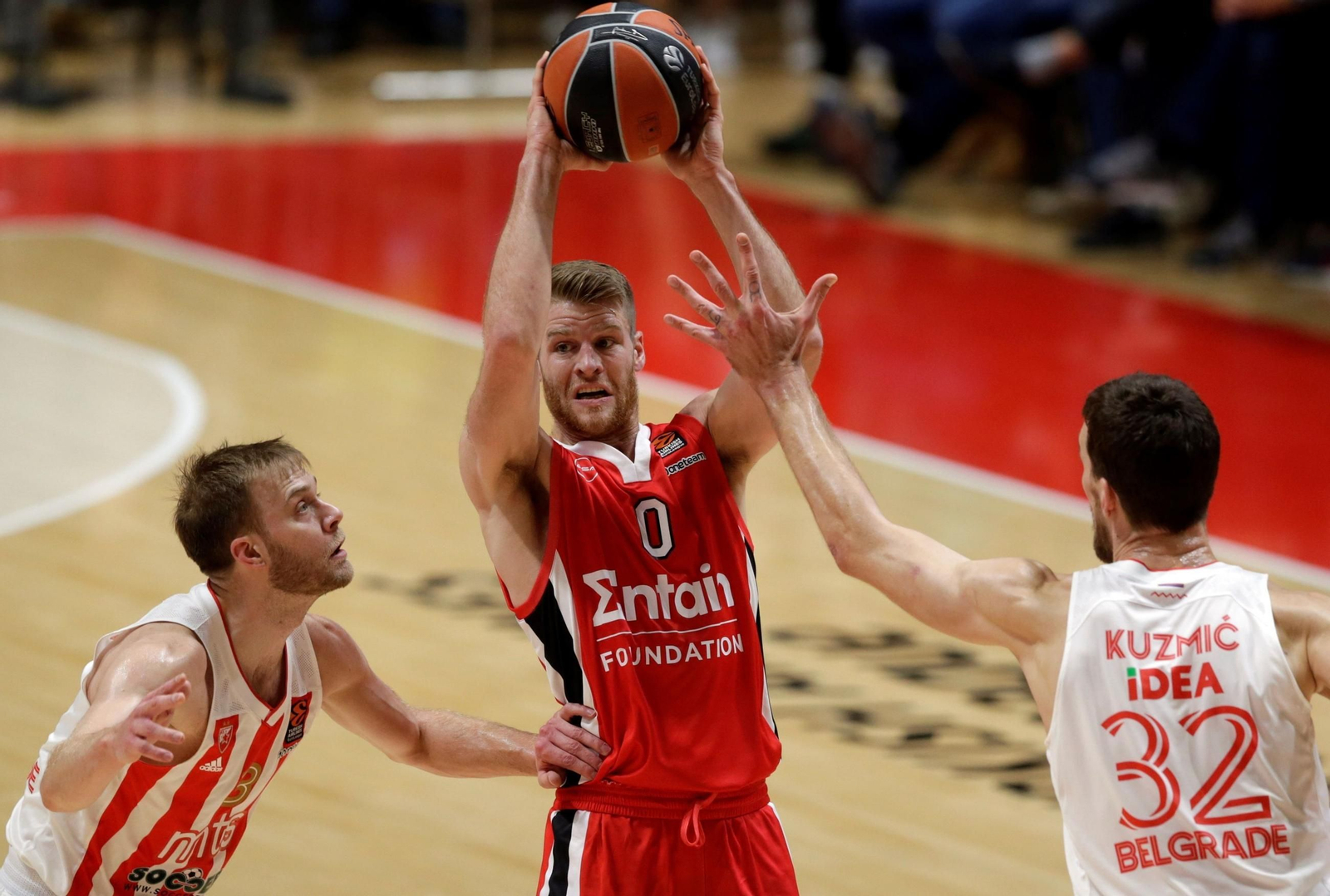 La carrera de Ognjen Kuzmic, en fotos
