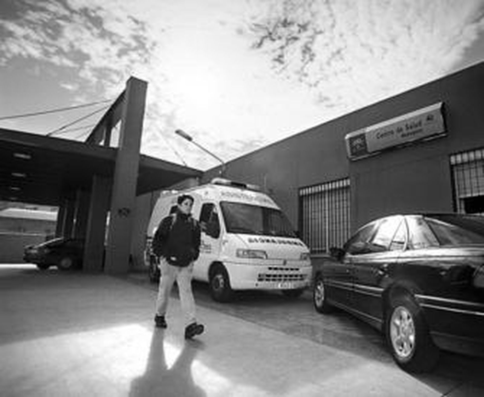 Perspectiva exterior del centro de salud de Montequinto.