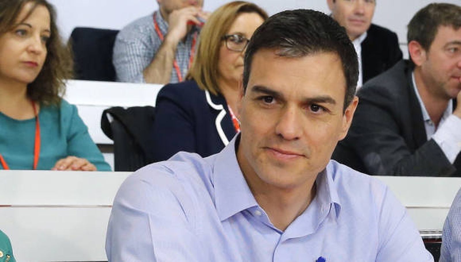 Sánchez reclama a Podemos y C's "unidad" para articular un "gobierno plural"