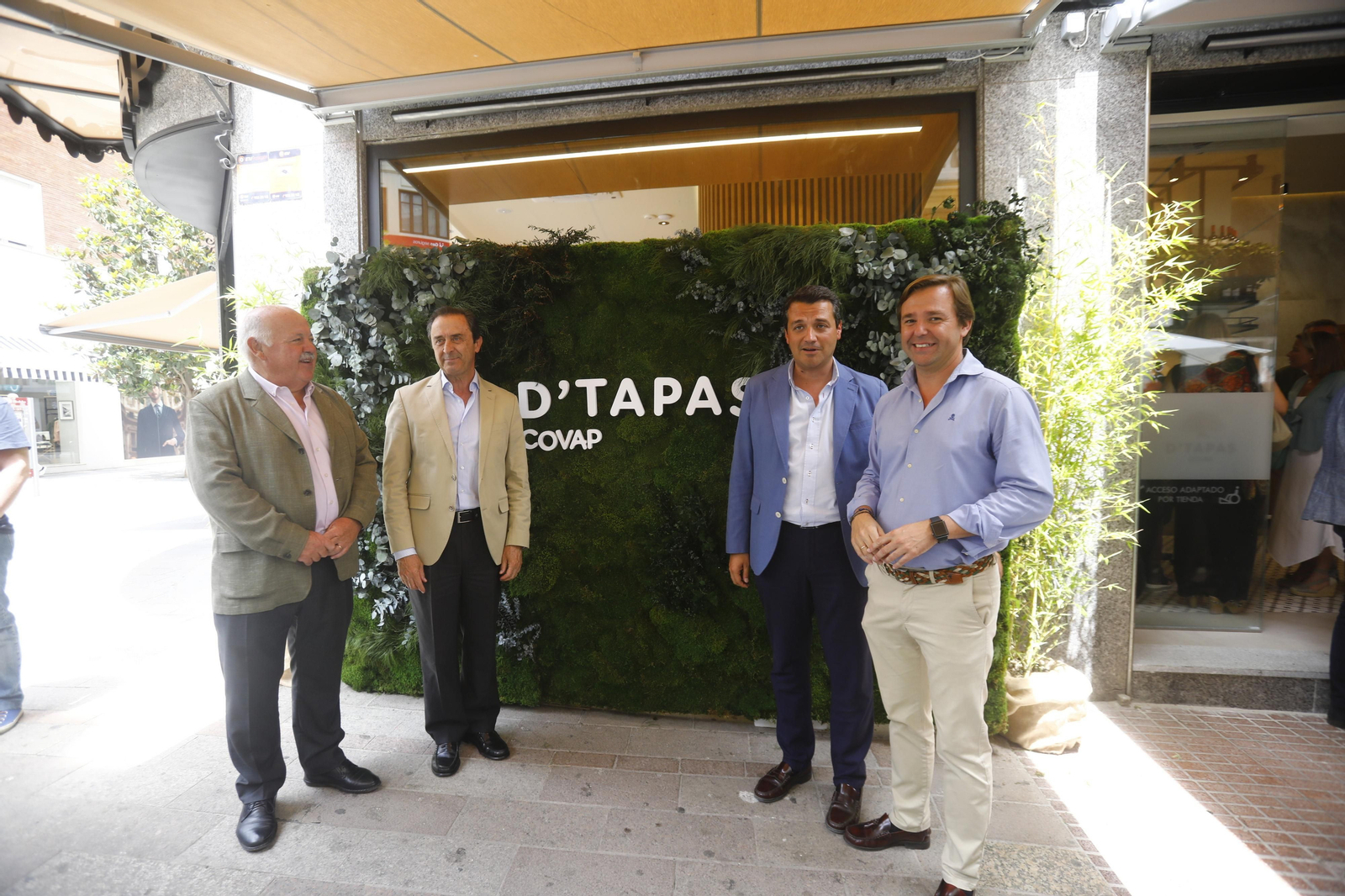 La inauguración de D'Tapas, de Covap, en Córdoba, en imágenes