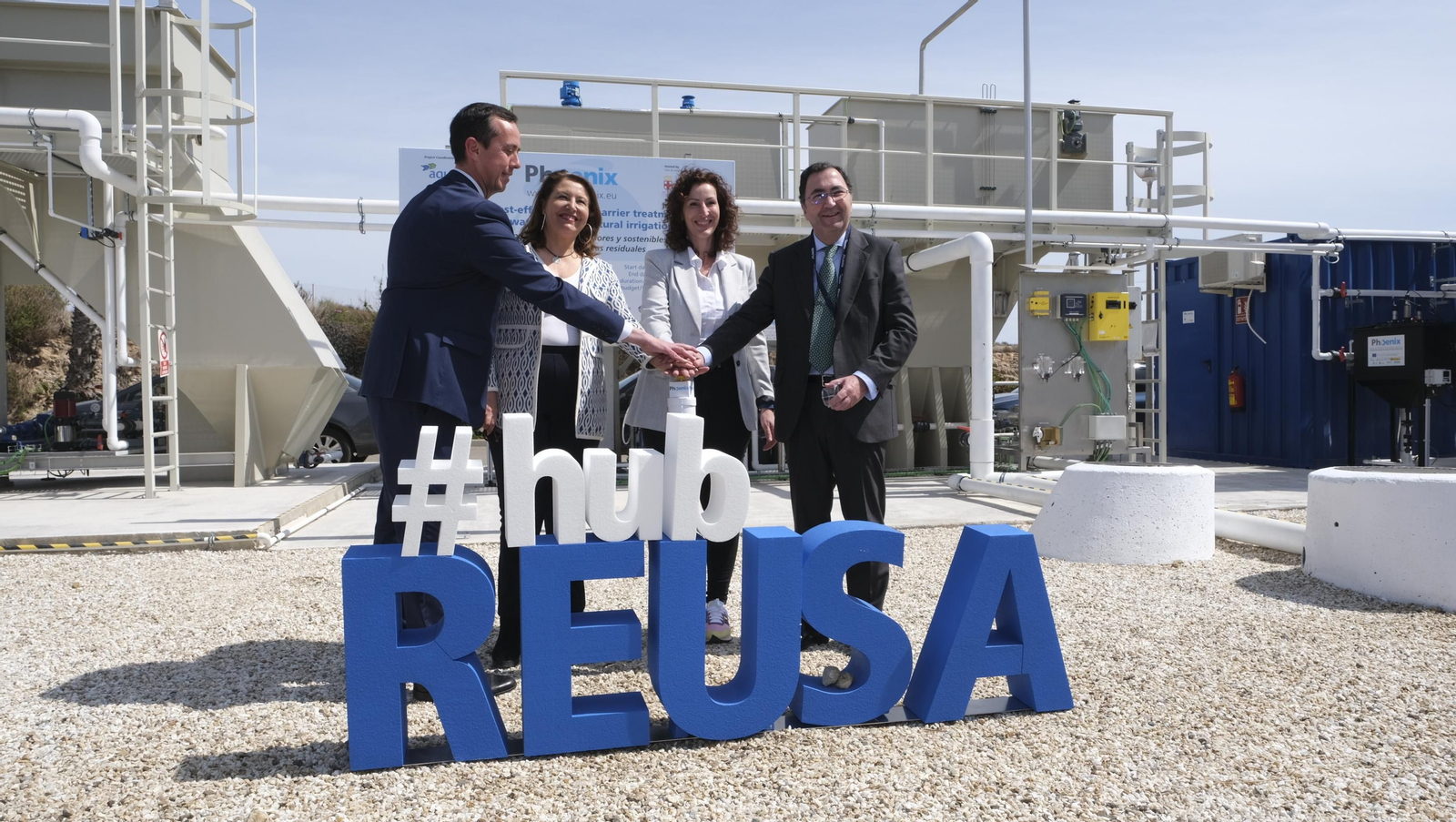 Imágenes de la inauguración del proyecto 'Life Phoenix' de AQUALIA, en la depuradora EDAR El Toyo
