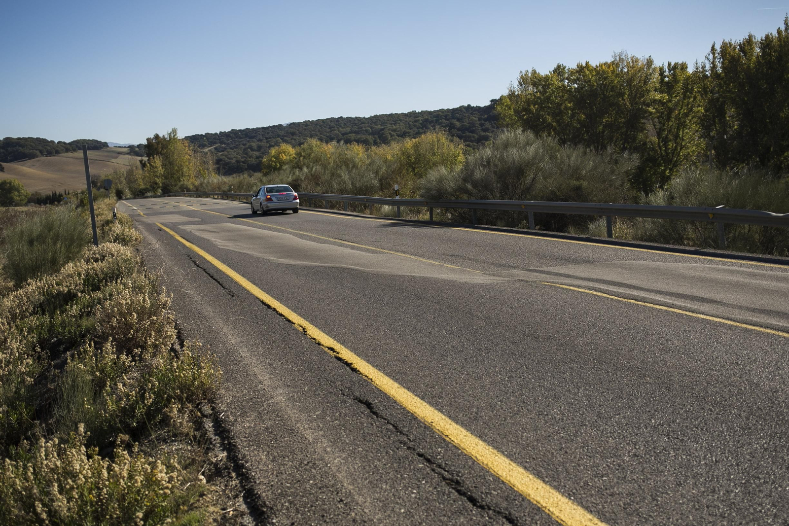 Carretera a Ronda en mal estado en una imagen de archivo.