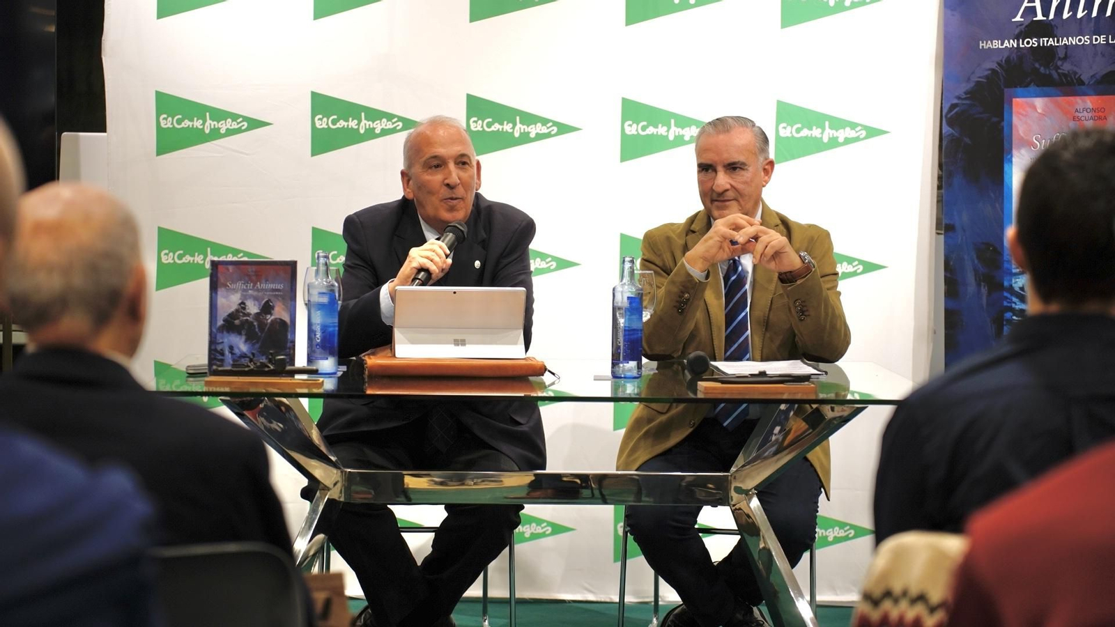 Fotos de la presentacion del libro de Alfonso Escuadra