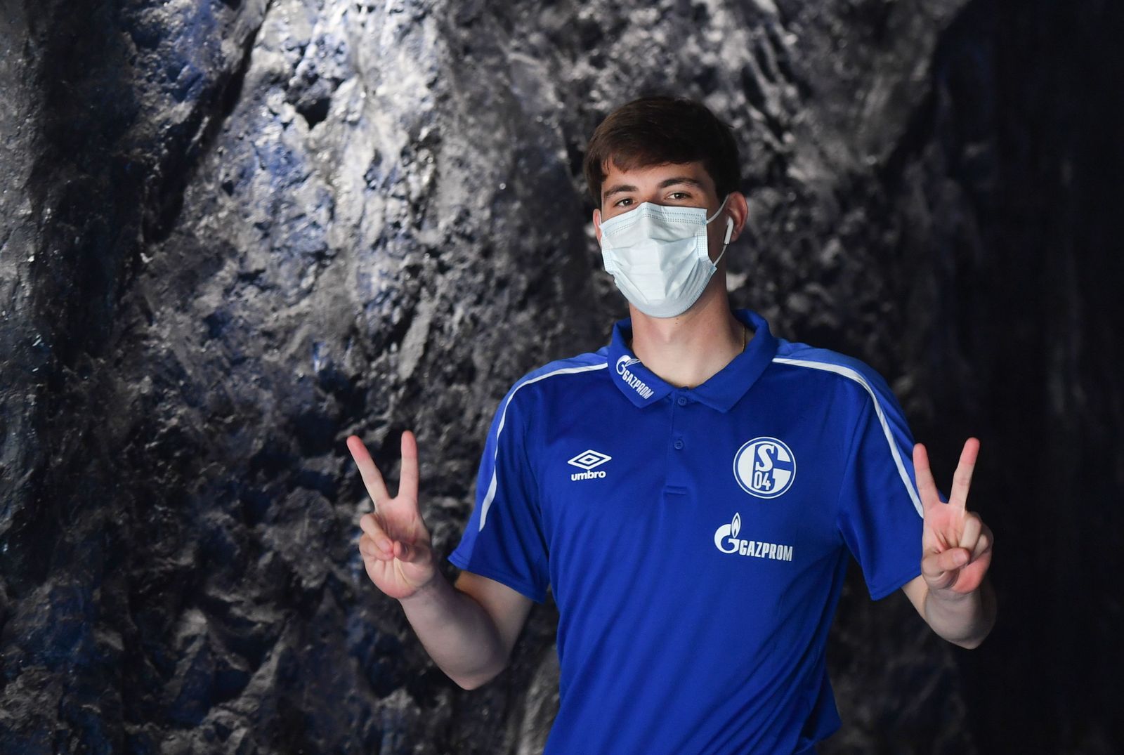 Juan Miranda posa durante su etapa en el Schalke.