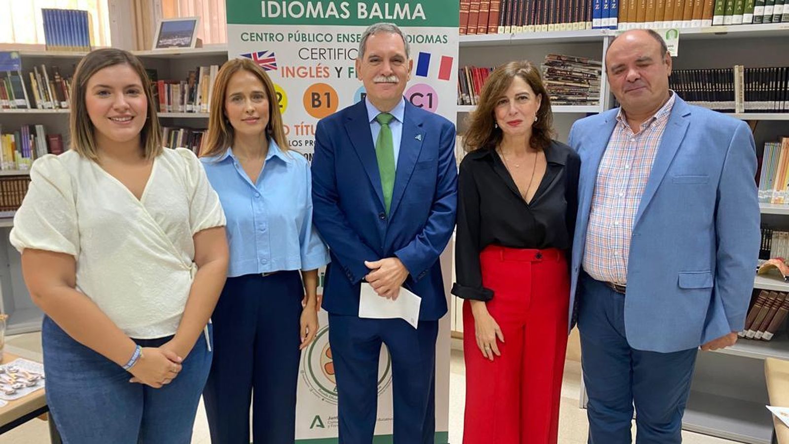 El delegado de Desarrollo Educativo, Francisco Viso, en la Escuela Oficial de Idiomas de Palma del Río.