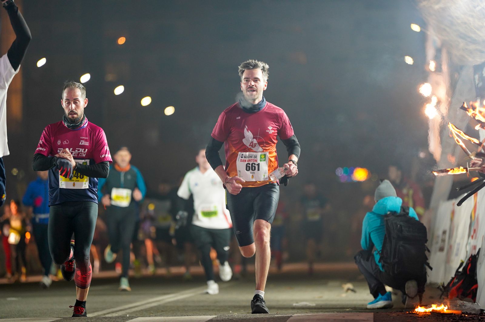 En imágenes: búscate en tu llegada a meta de la Carrera de San Antón 2026 (9)