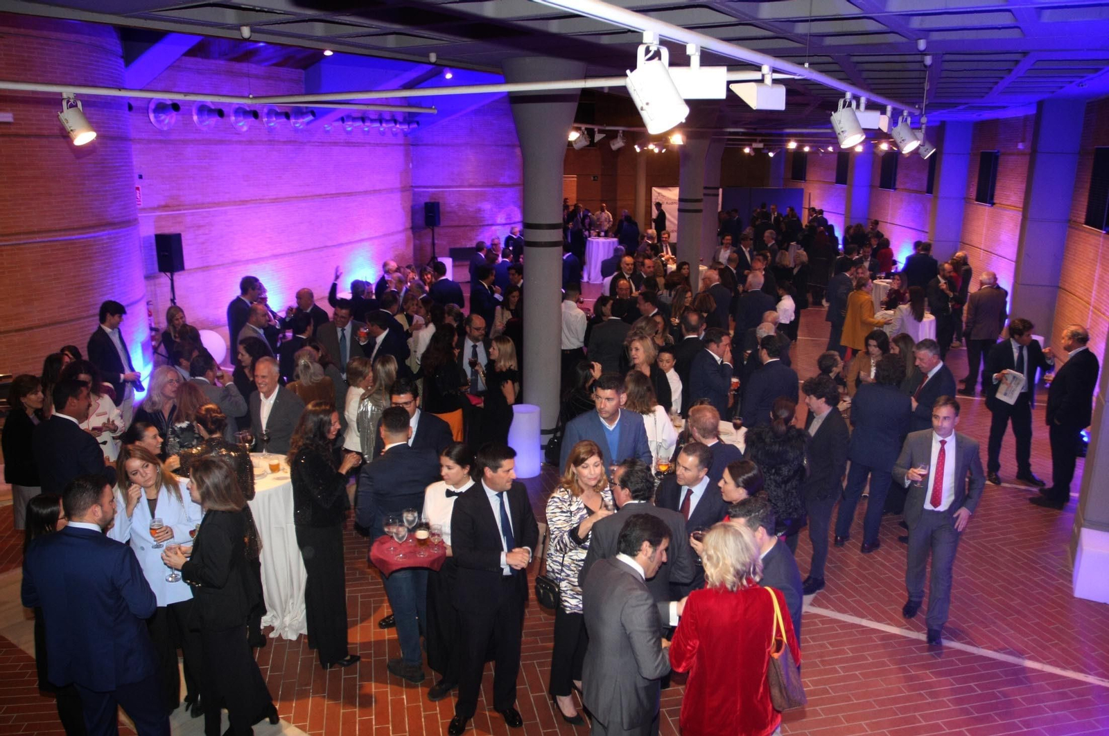 Imágenes de la recepción a los invitados a la gala del 40 aniversario de Huelva Información