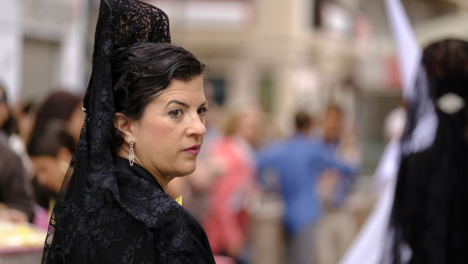 La Borriquita procesiona por las calles de Almería, en imágenes