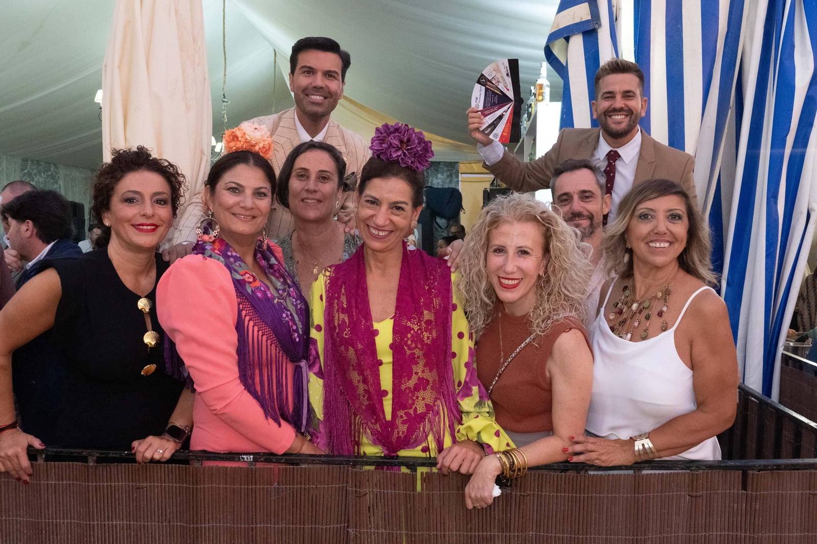 Imágenes del ambiente del ambiente de la tarde del domingo en la Feria de Otoño y del Caballo 2025 de Huelva