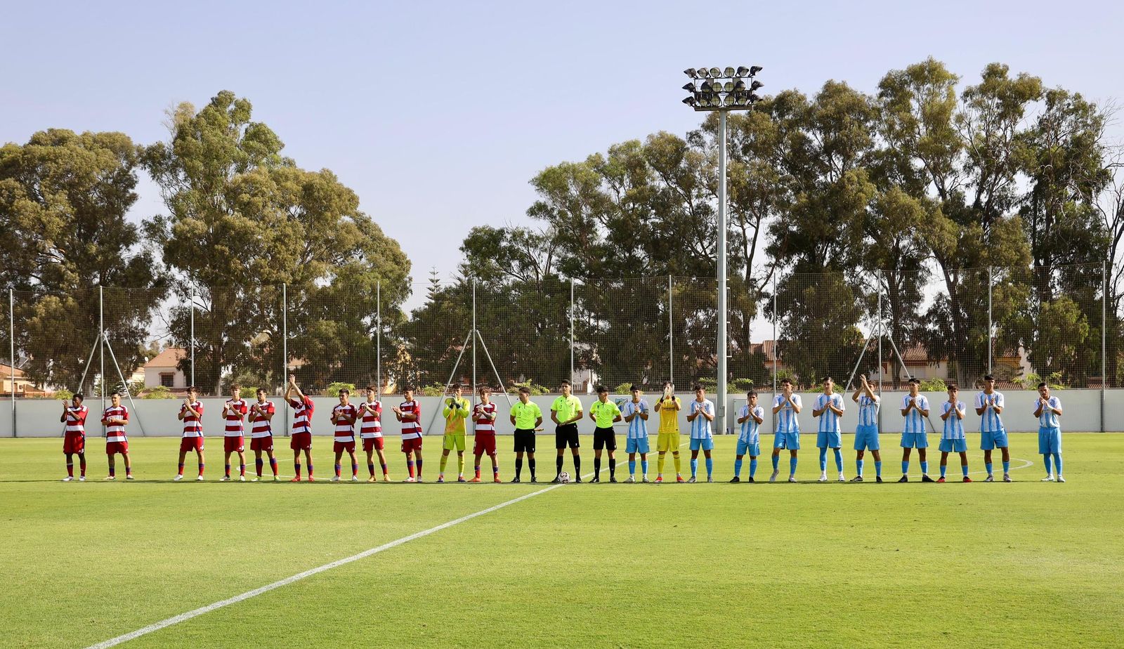 Las fotos del histórico primer partido oficial en La Academia del Málaga CF
