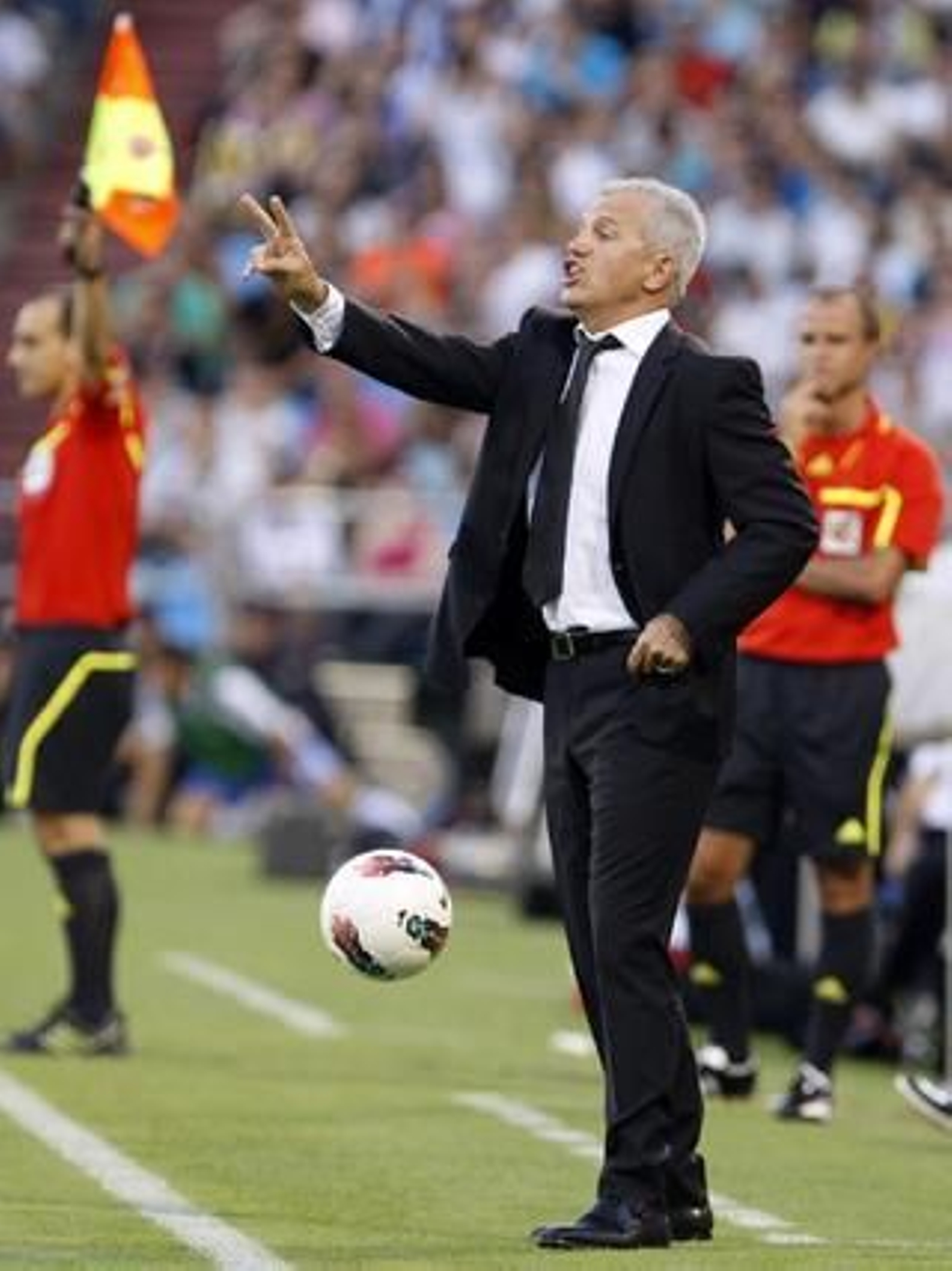 Los de Mourinho se estrenan con una cómoda y abultada victoria.

Foto: EFE