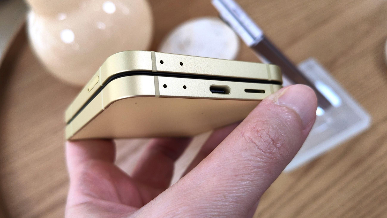 Samsung Galaxy Z Flip6