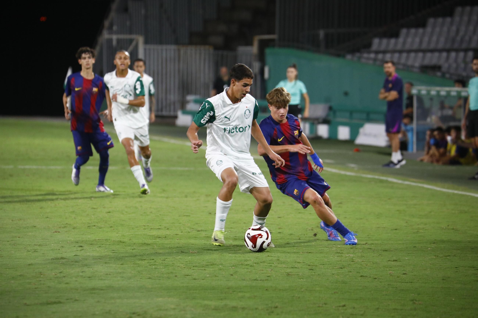 Las mejores fotos del Palmeiras - Barcelona del Mundial de Clubes juvenil en El Arcángel