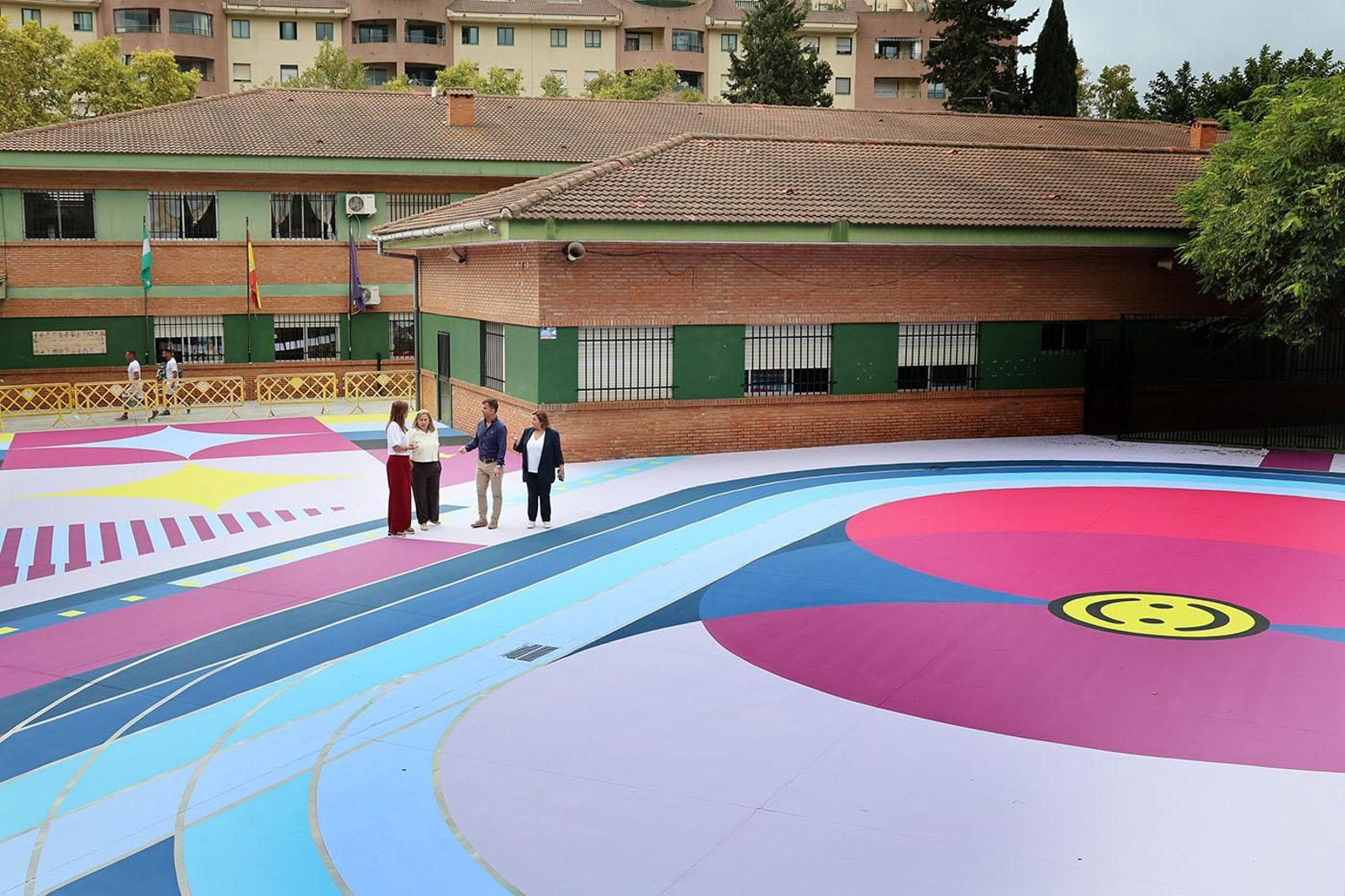La visita institucional al colegio Juan Ramón Jiménez.