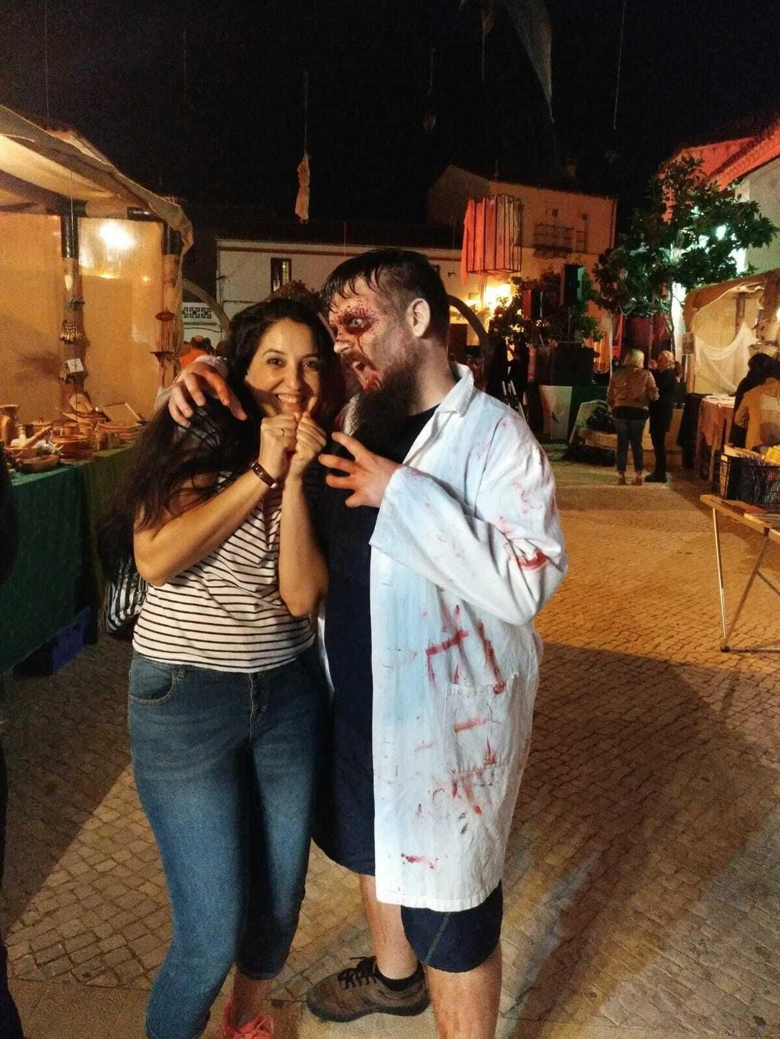 Los 600 vecinos de San Nicolás del Puerto se involucran y caracterizan de personajes terroríficos.