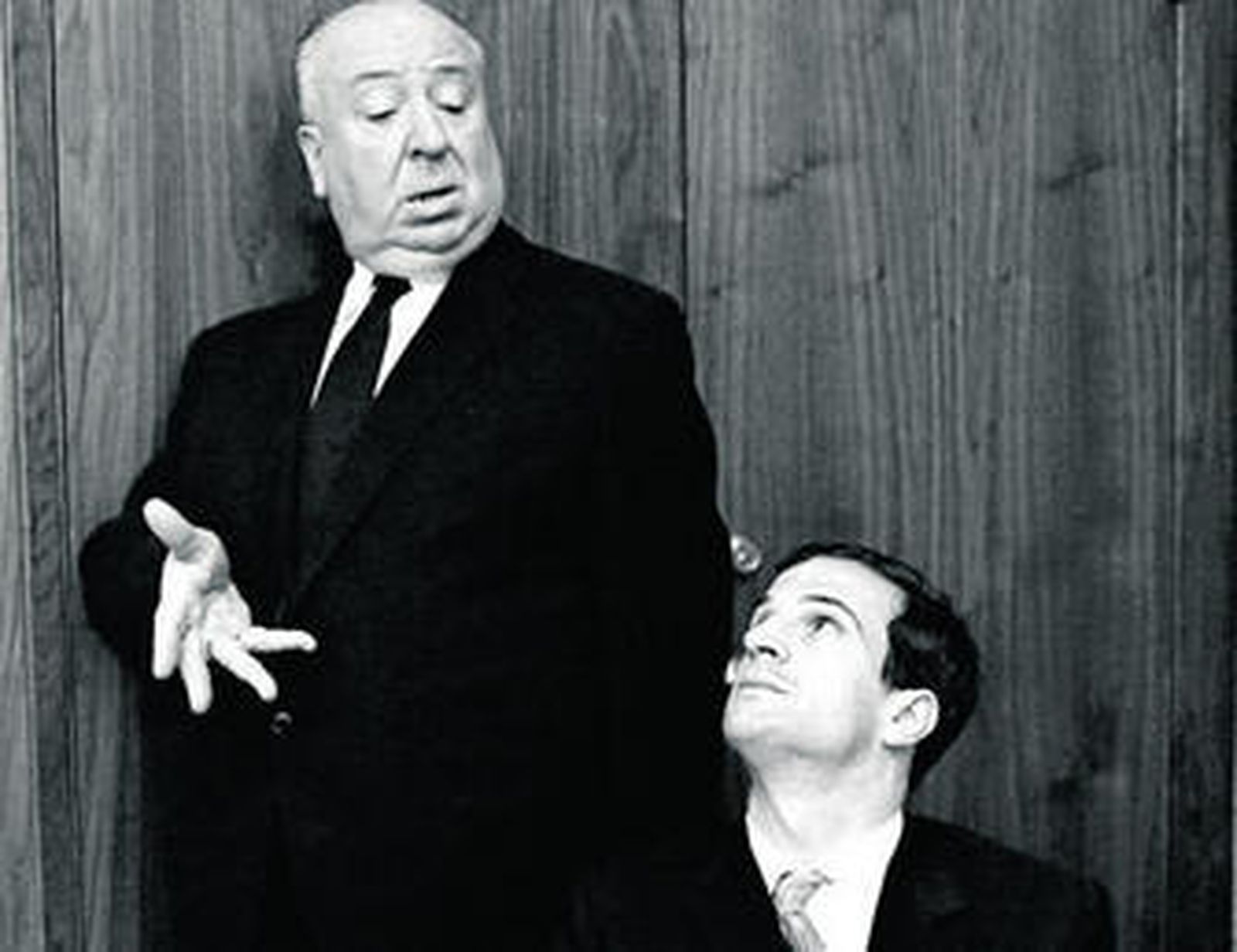 Dos imágenes del encuentro entre Hitchcock y Truffaut del que saldría uno de los libros de cine más celebrados.