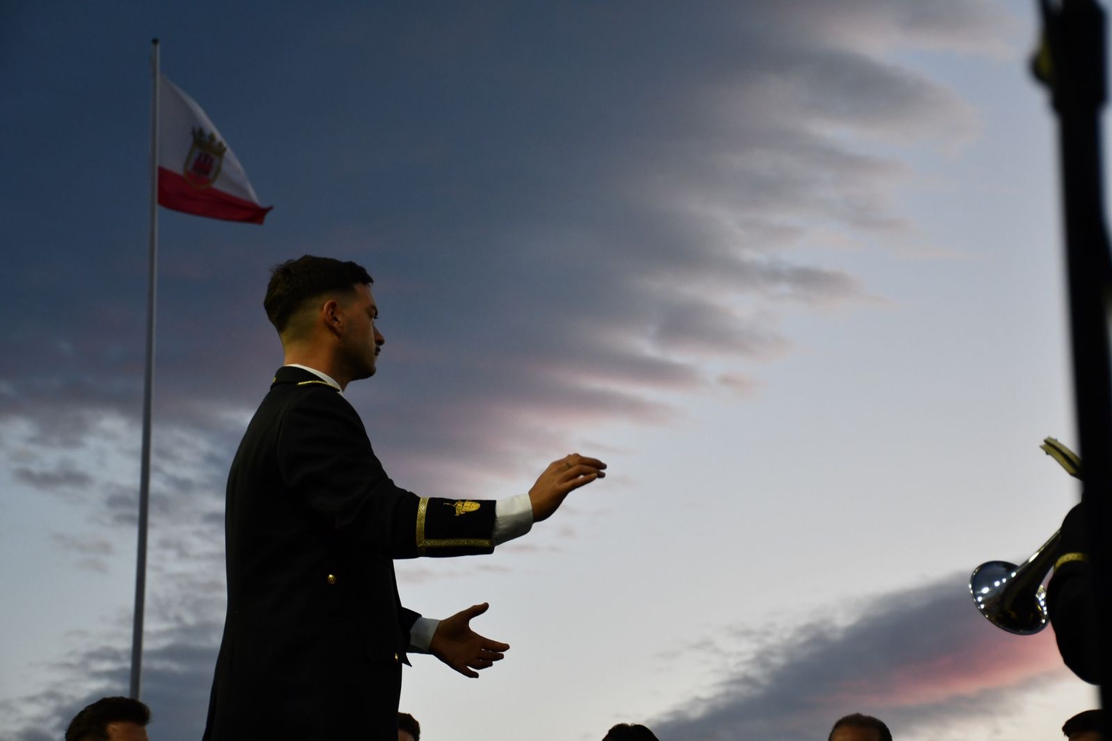 Un concierto de marchas procesionales llena Plaza de las Constituciones de San Roque