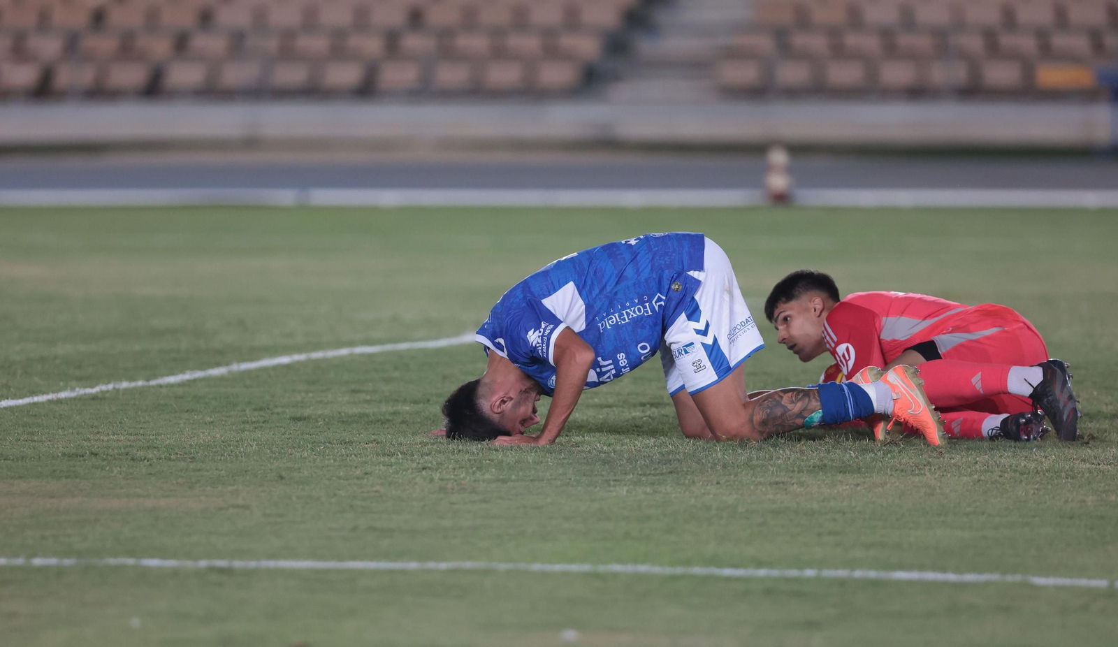 Imágenes del Trofeo de la Vendimia entre  Xerez DFC contra Real Madrid C en Chapín