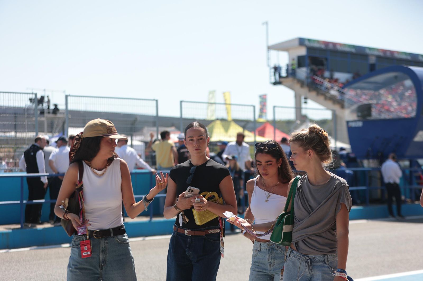 Victoria Federica y otros rostros conocidos no se han querido perder el Gran Premio de Jerez 2025