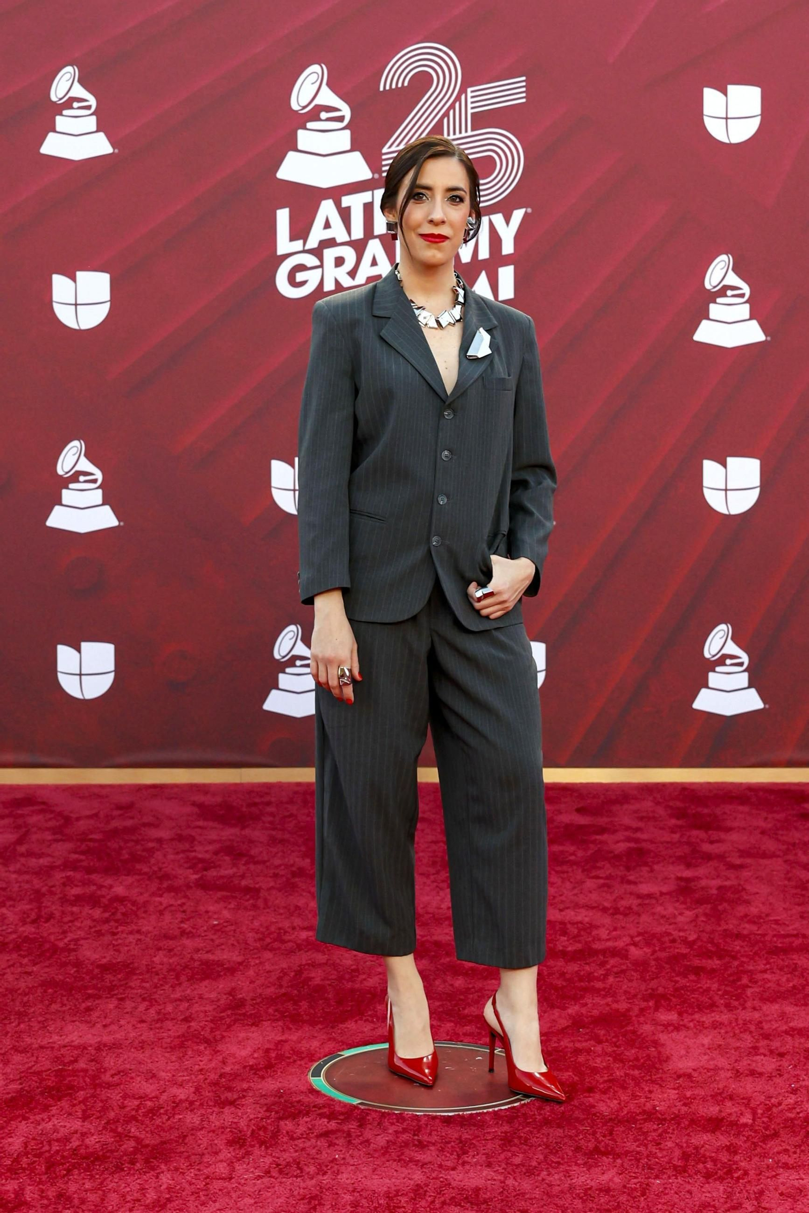 Todos los famosos, tendencias y curiosidades en la alfombra roja de la 25 edición de los Grammy Latinos