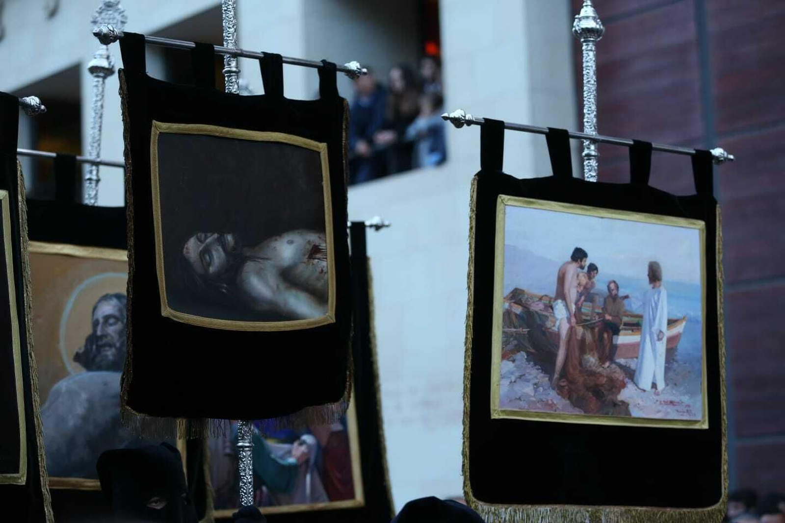 Las fotos del Sepulcro del Viernes Santo en Málaga Las fotos del Sepulcro del Viernes Santo en Málaga