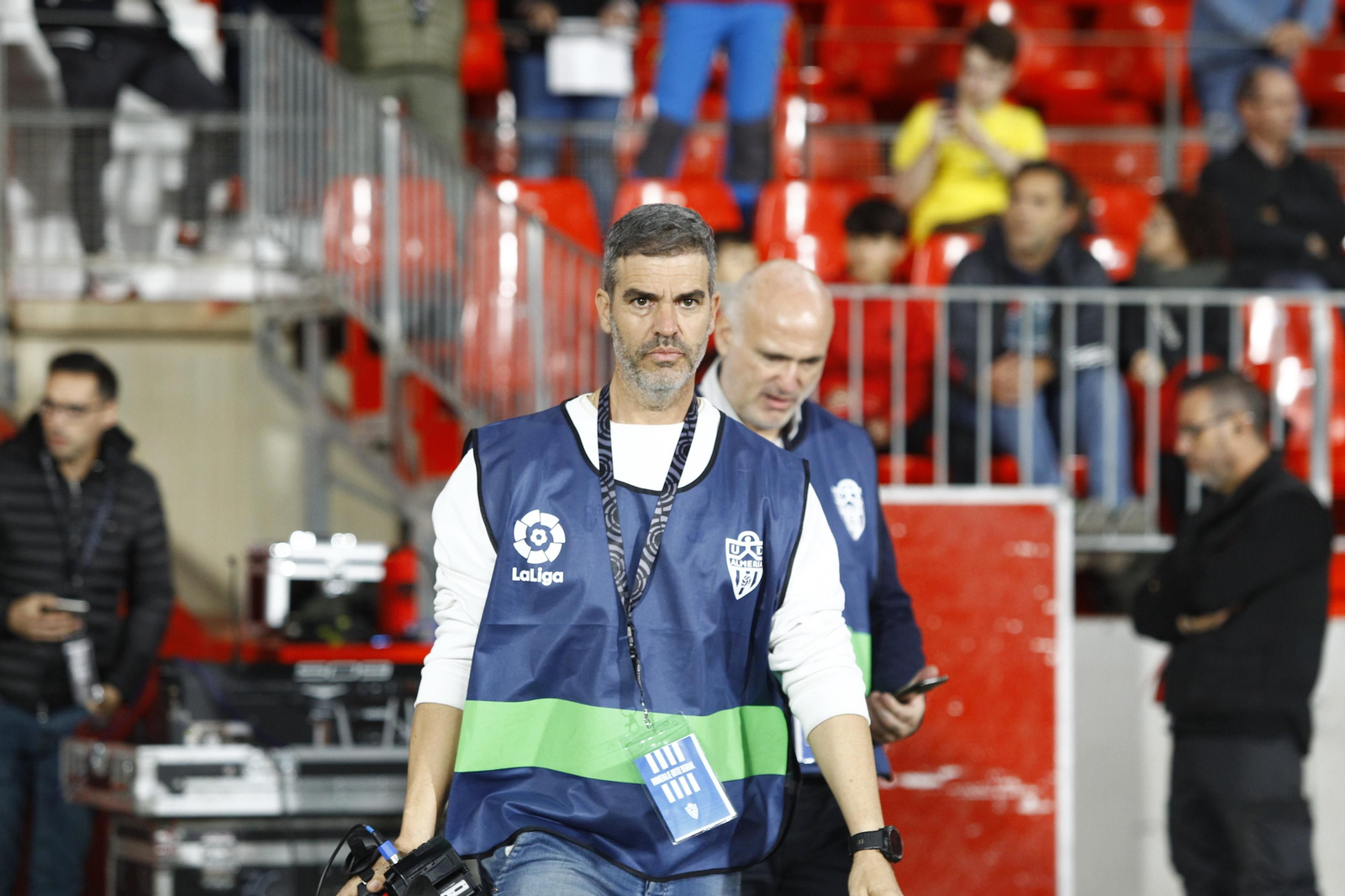 Imágenes del partido homenaje al 'eterno' capitán de la U.D. Almería, José Ortiz