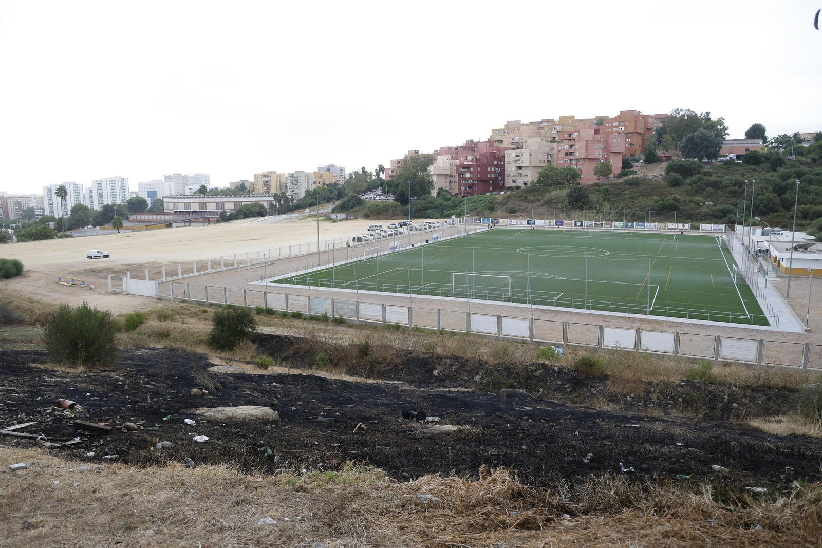 Fotos de la zona quemada en San Berbabé tras un nuevo incendio urbano en Algeciras