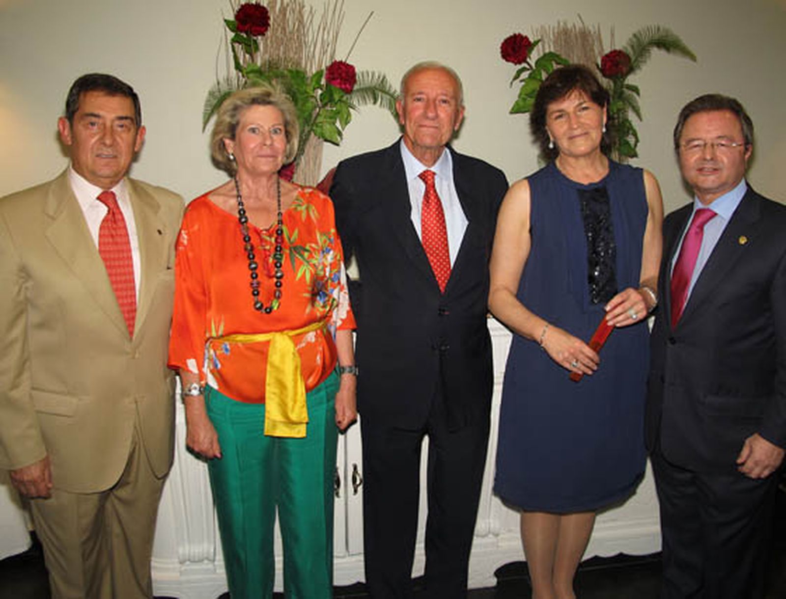 Enrique Carmona recibe el homenaje de sus amigos