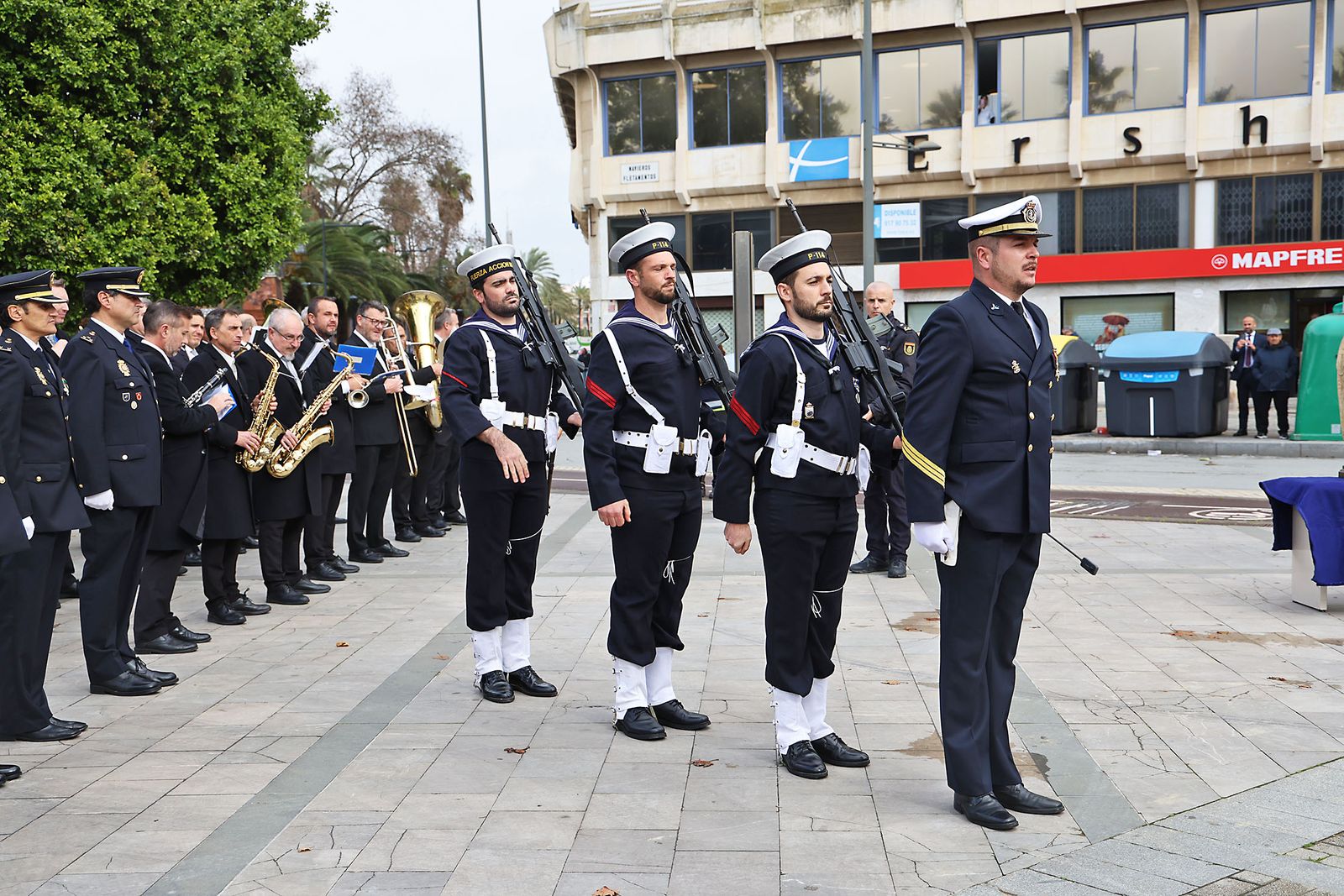 Imágenes del homenaje a a la Policía Nacional en su 201 aniversario