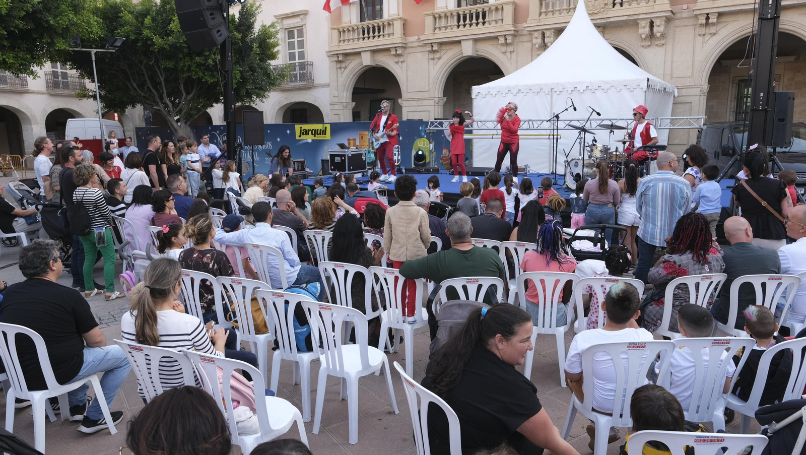 Imágenes de la Noche en Blanco, en Almería