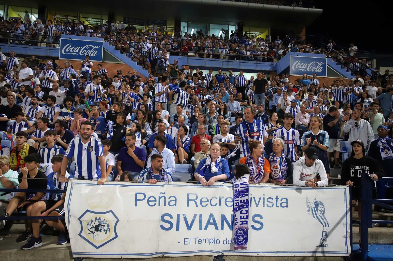 Imágenes del ascenso del Recreativo de Huelva contra el Cacereño