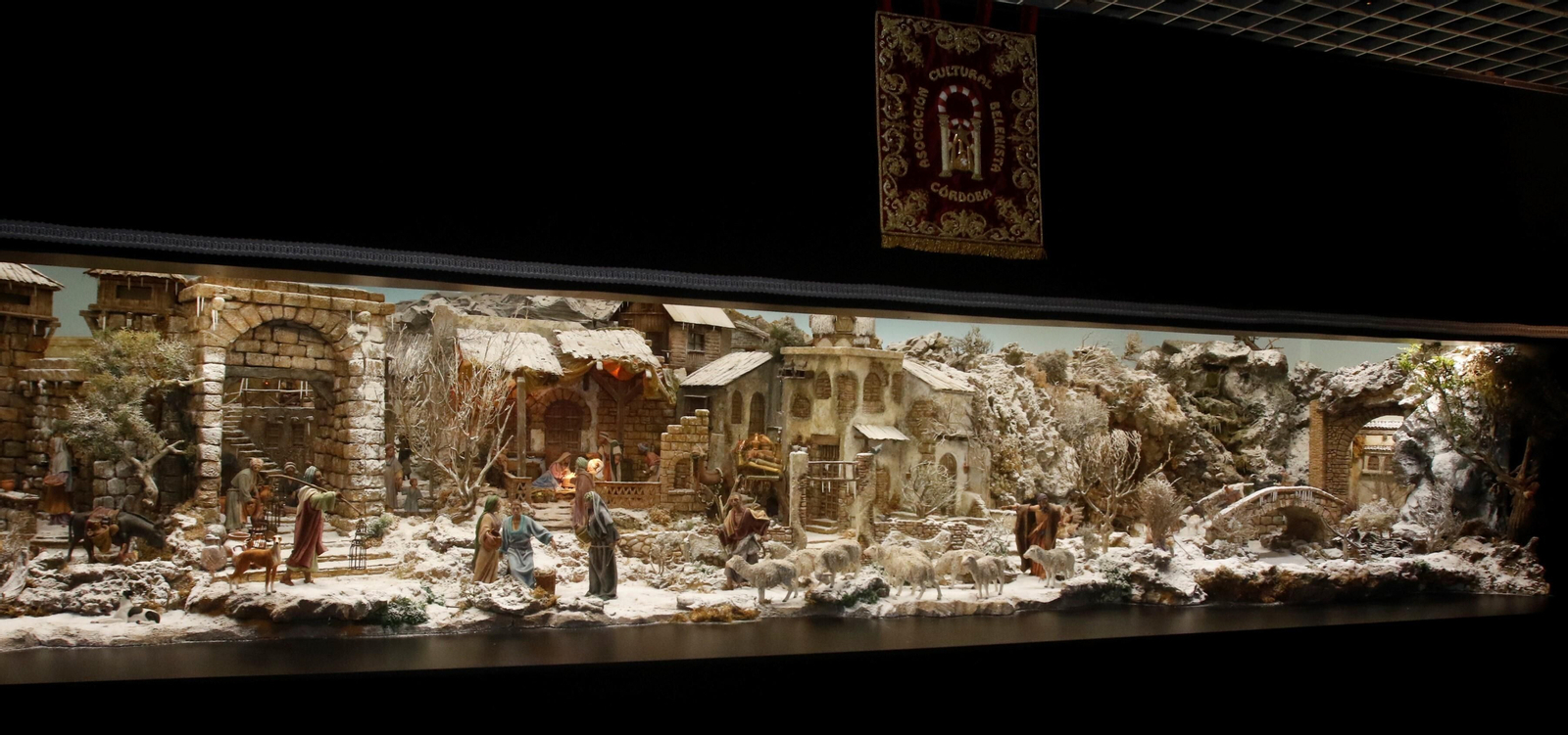 El belén de estilo nórdico de la Fundación Cajasol, en fotografías
