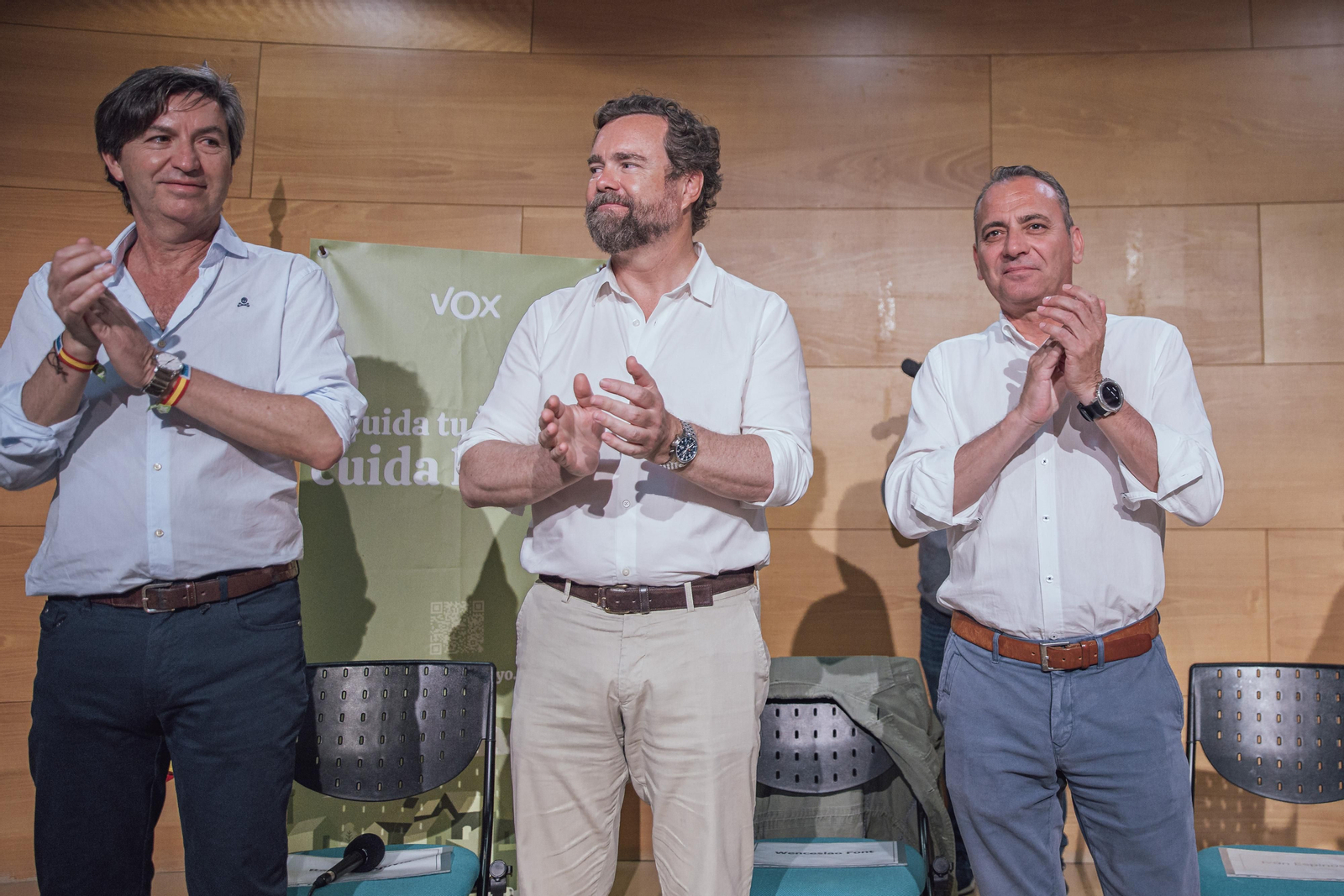 Font, Espinosa y Fernández en la presentación de la candidatura de Vox a las elecciones municipales