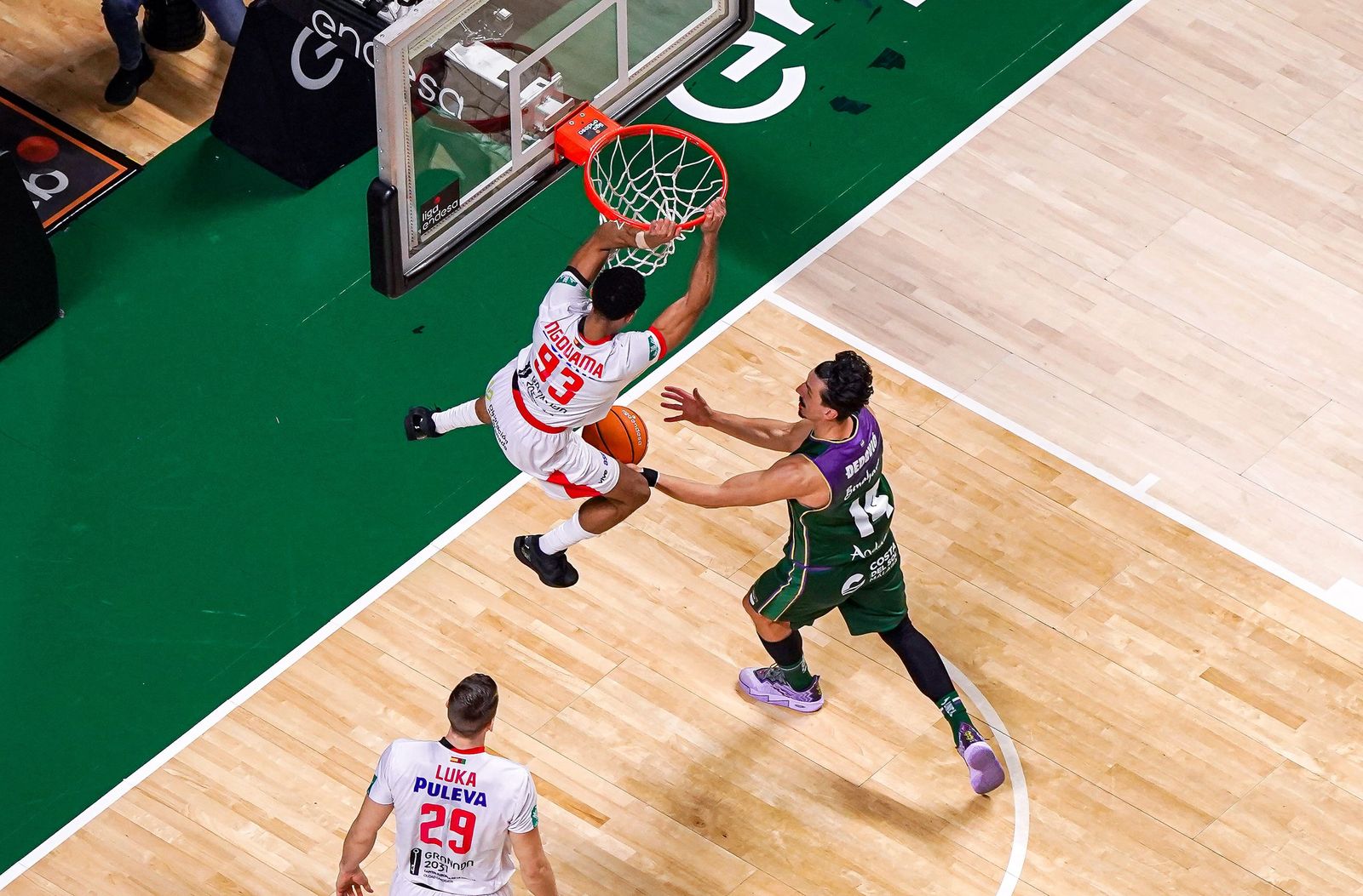 El Unicaja-Covirán Granada, en fotos