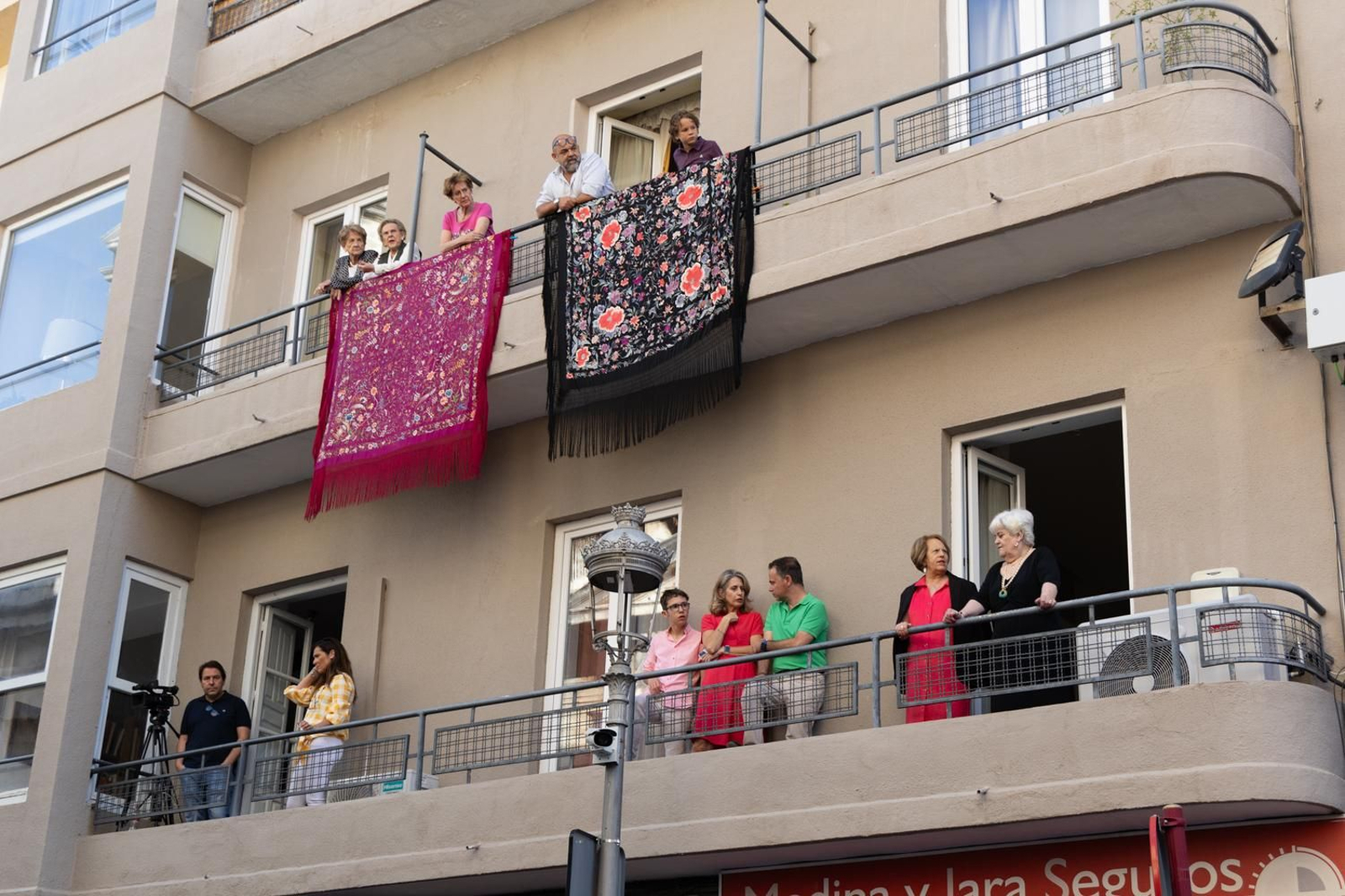 Así ha procesionado la Virgen de la Capilla por Jaén en su día grande.
