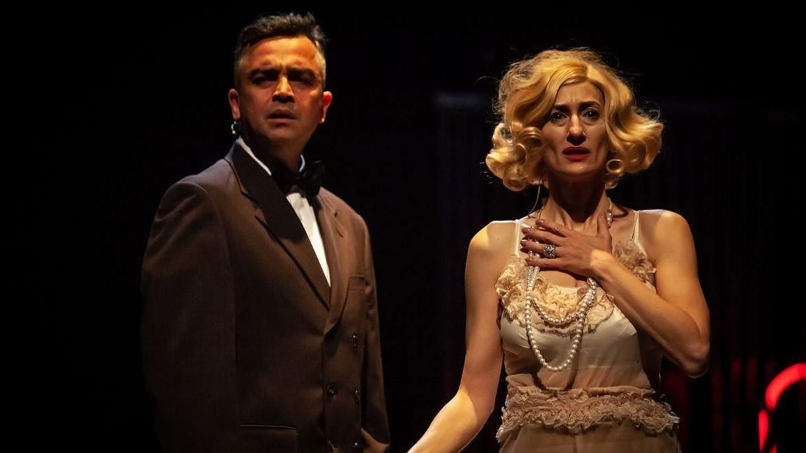 Óliver Gil y Amada Santos dan vida a 'Florence Foster' sobre las tablas.