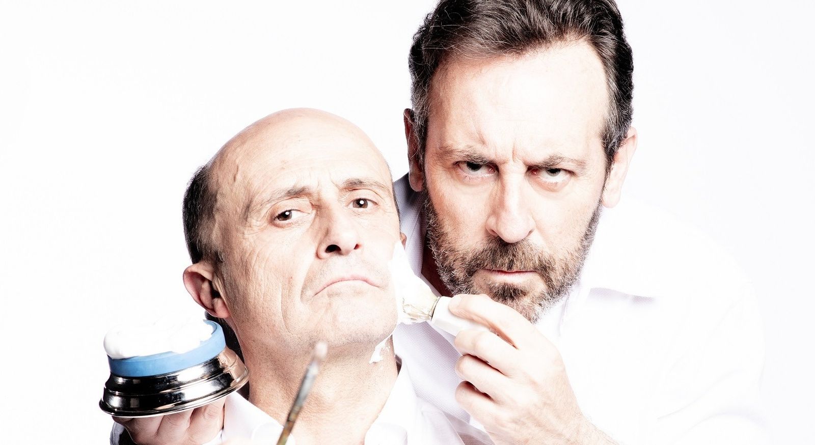 Pepe Viyuela, en el papel de Pablo Picasso, y Antonio Molero, en el de Eugenio Arias, en la obra de teatro El Barbero de Picasso