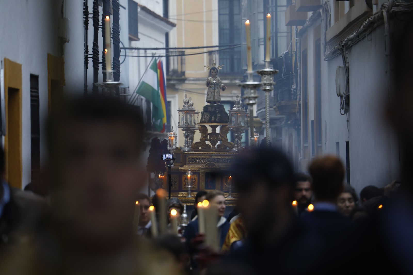 La procesión del Niño Jesús de la Compañía de Córdoba, en imágenes