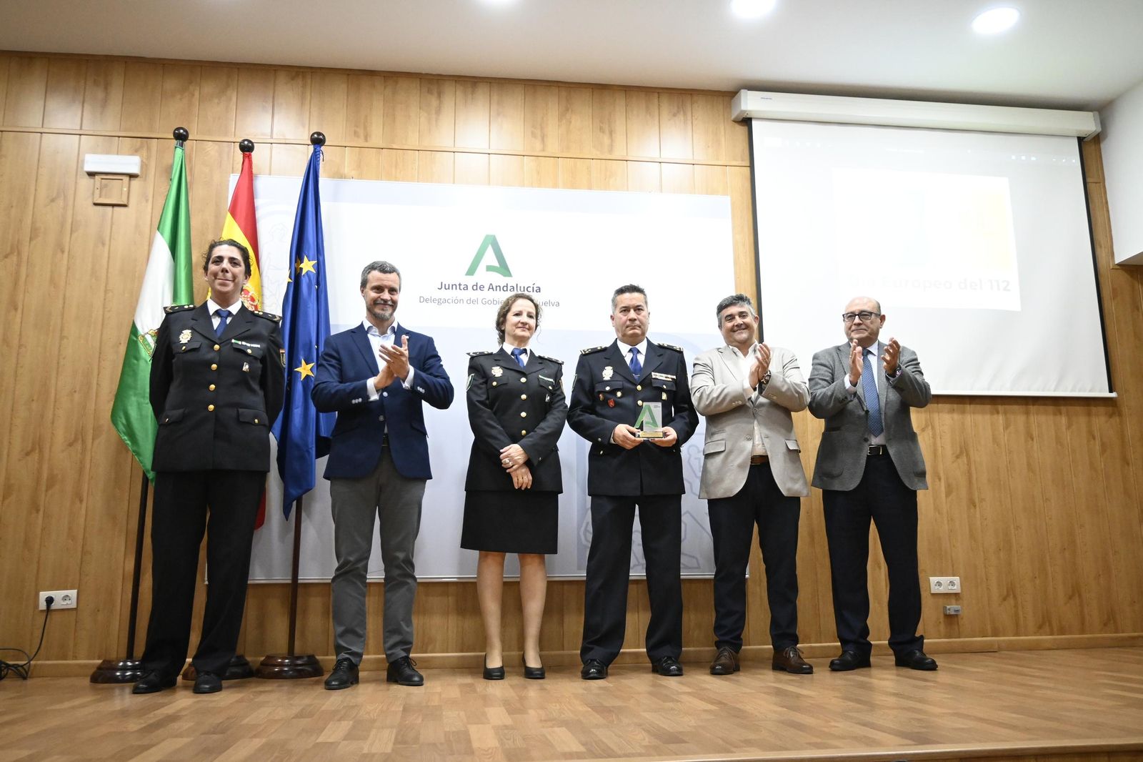 Imágenes del reconocimiento a las entidades que participaron en la emergencia de Cueva de la Mora