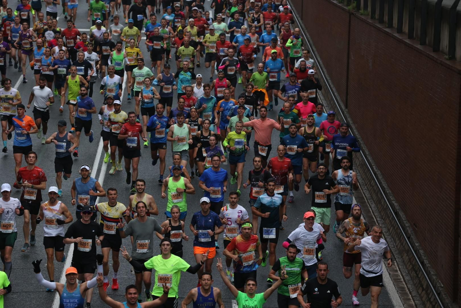 Búscate en la Media Maratón de Sevilla 06