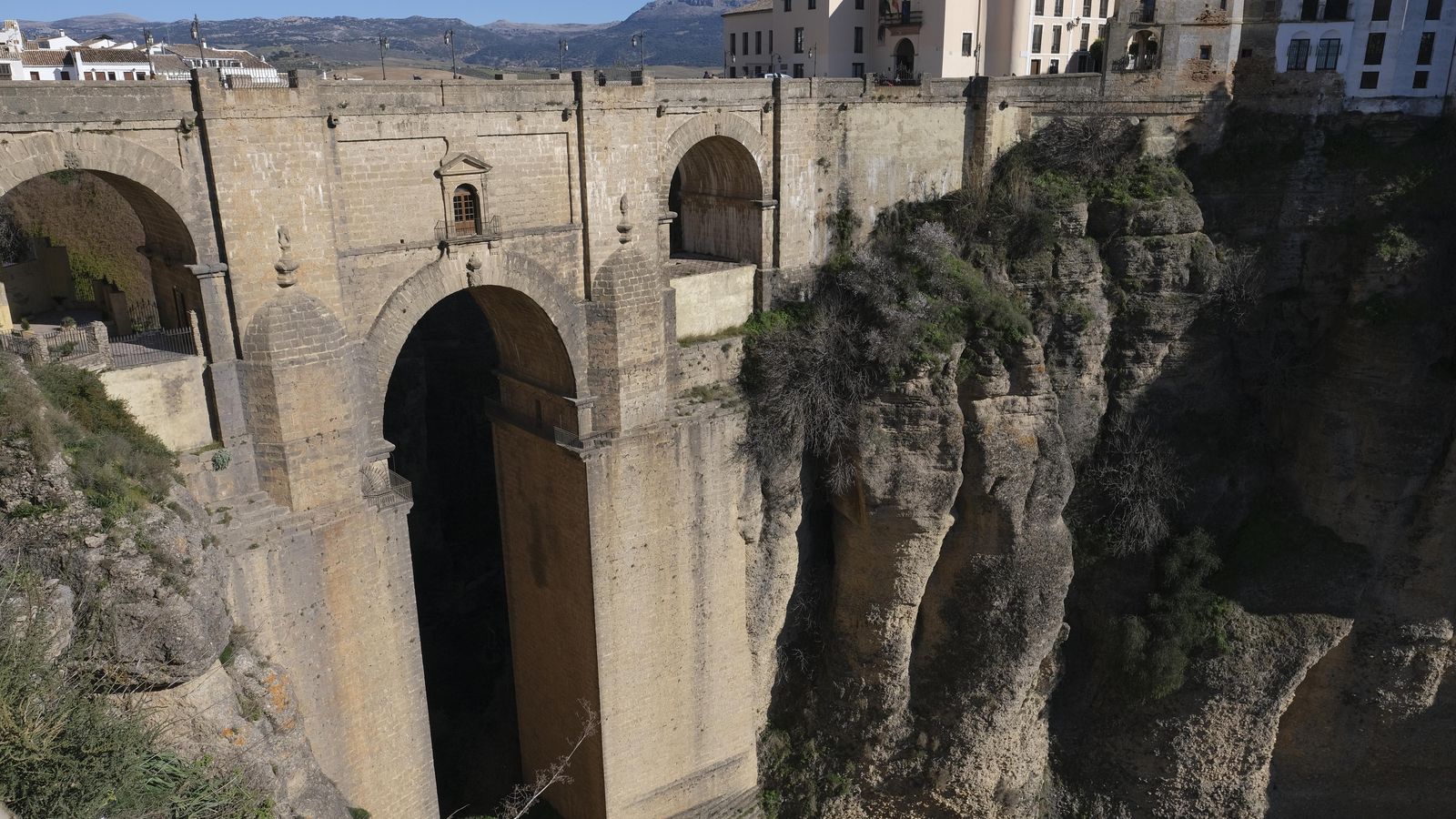 Puente Nuevo sobre el Tajo de Ronda. Puente Nuevo sobre el Tajo de Ronda.