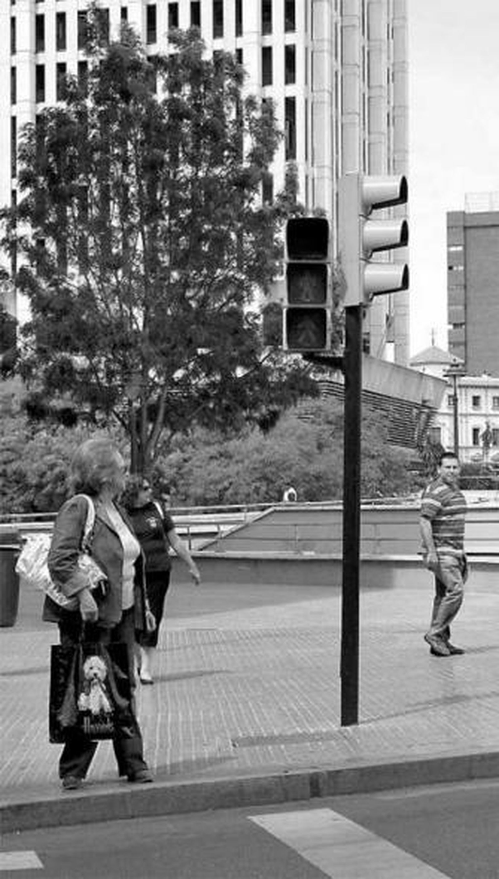 Un apagón afecta a unas 120.000 personas durante media hora