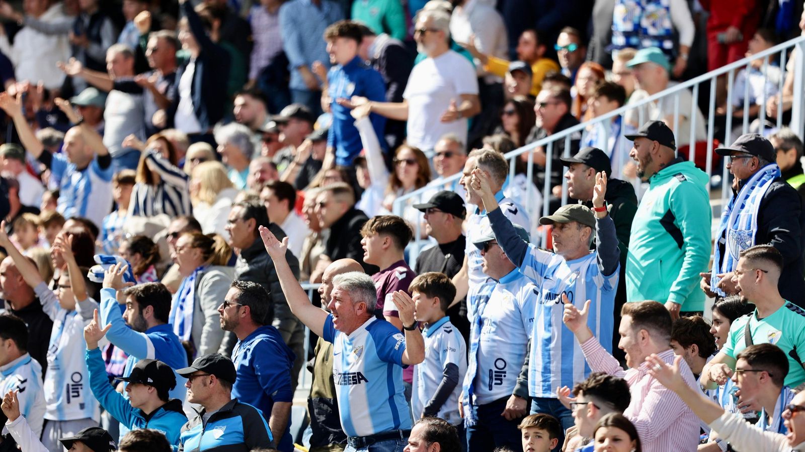 Afición en La Rosaleda durante el Málaga CF- UD Ibiza