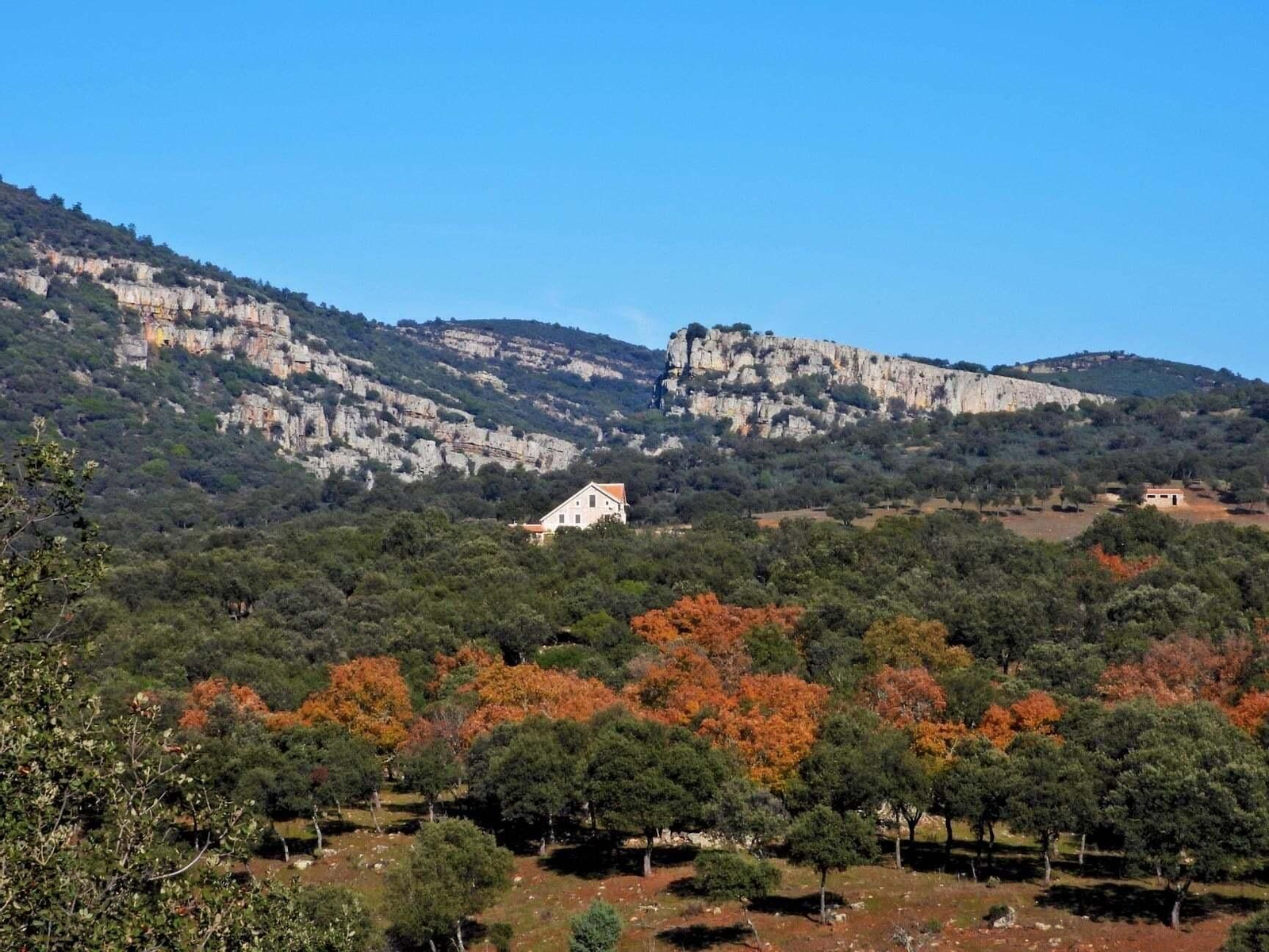 Aldeaquemada: donde la naturaleza y el pasado se dan la mano